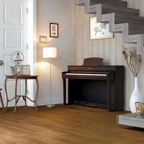 Yamaha CLP-735B Цифровое пианино.