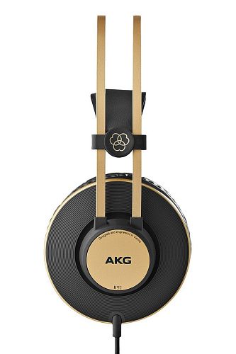 AKG K92 Наушники динамические закрытого типа.