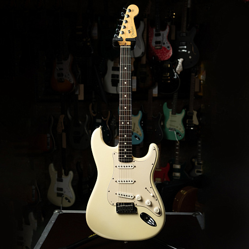 Fender American Standart Stratocaster Olympic White 2004 USA Электрогитара.