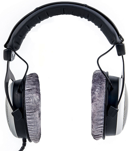 Beyerdynamic DT 880 PRO Эталонные студийные наушники полуоткрытого типа.