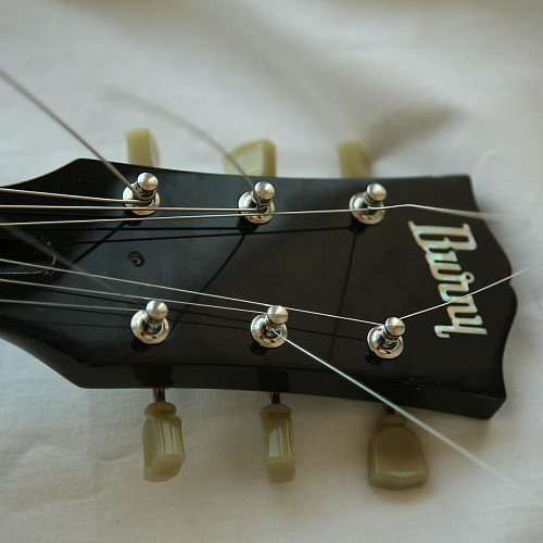 Burny RSA65 BLK Полуакустическая электрогитара.