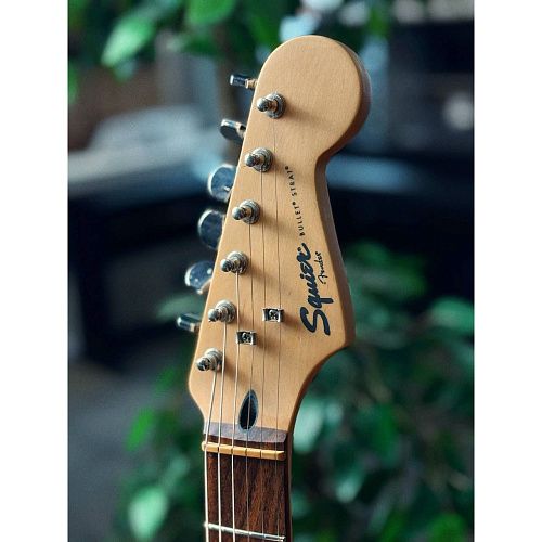 Fender Squier Bullet Stratocaster HT SSS Arctic White Электрогитара Б\У.
