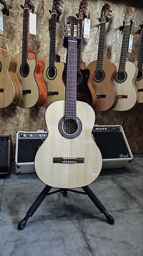 Kremona F65S Fiesta Soloist Series (УЦЕНКА) Классическая гитара.