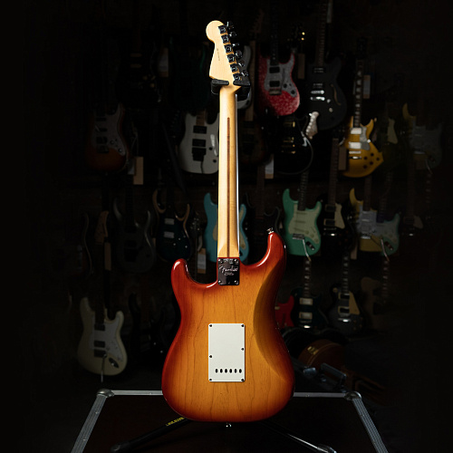 Fender American Professional Stratocaster Sienna Sunburst 2017 USA Электрогитара.