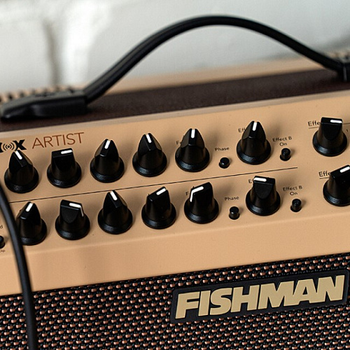 Fishman PRO-LBT-EU6 Loudbox Artist Комбоусилитель для акустической гитары.