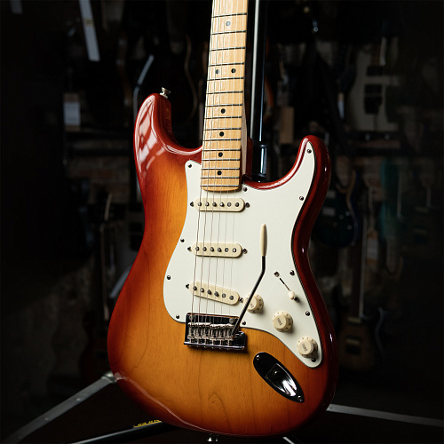 Fender American Professional Stratocaster Sienna Sunburst 2017 USA Электрогитара.