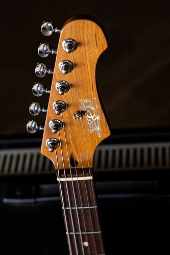 JET JJ-350 Baritone Moonburst Электрогитара баритон.