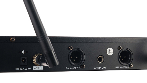 LAudio LS-Q2-2M Беспроводная микрофонная система, 2 ручных передатчика.