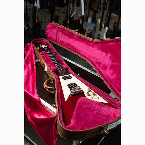 Gibson Flying V '67 Reissue Cherry 1994 USA Электрогитара.