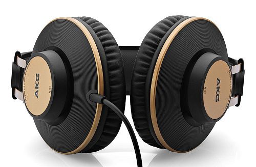 AKG K92 Наушники динамические закрытого типа.